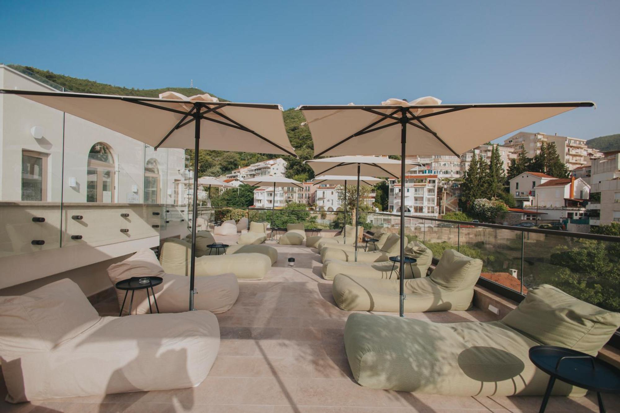 Infinity Hotel & More Μπούντβα Εξωτερικό φωτογραφία